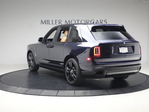 Certified 2024 Rolls-Royce Cullinan w/ Dynamic Package AWD/4WD image 9