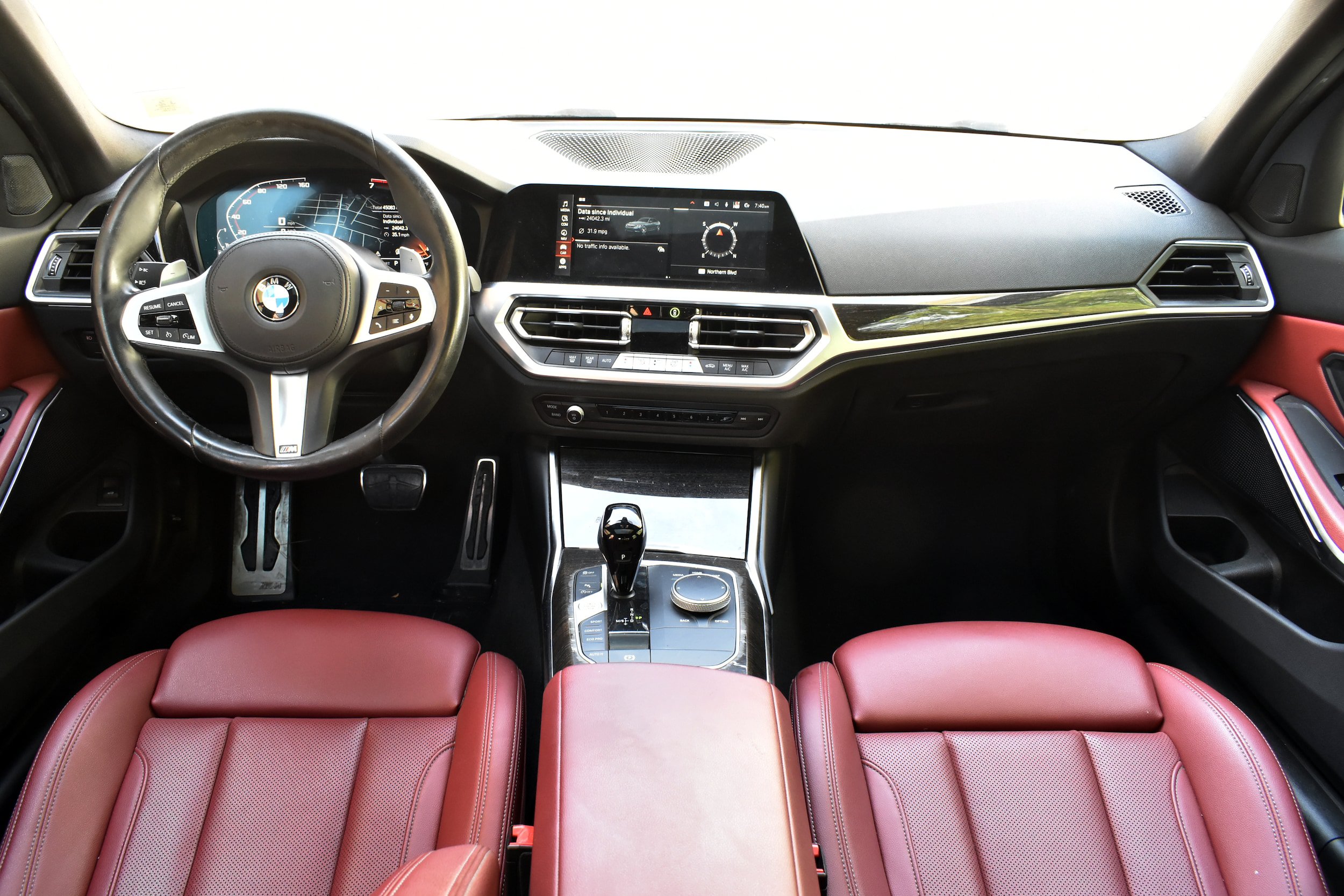Used 2022 BMW 330i Sedan w/ M Sport Package RWD image 22