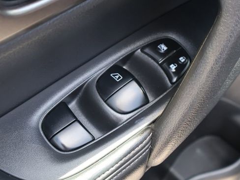 Used 2016 Nissan Rogue S AWD/4WD image 14