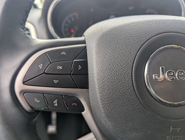 Used 2020 Jeep Grand Cherokee Laredo RWD image 26