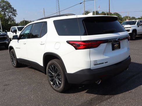 Used 2023 Chevrolet Traverse RS AWD/4WD image 3