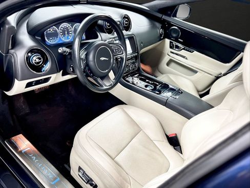 Used 2015 Jaguar XJ AWD/4WD image 9