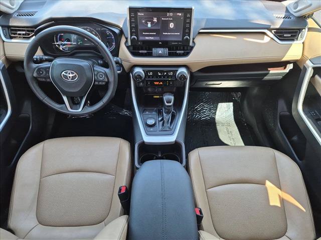 Used 2022 Toyota RAV4 Limited AWD/4WD image 17