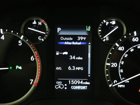 Used 2023 Lexus GX 460 Luxury w/ Sport Design Package image 13