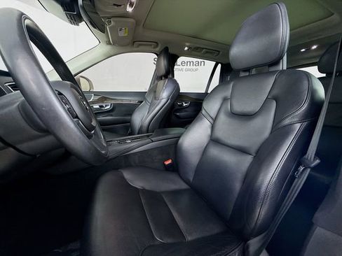 Used 2018 Volvo XC90 T6 Momentum w/ Convenience Package image 21