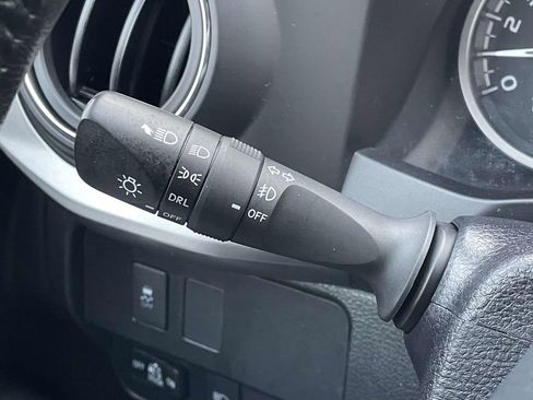 Used 2020 Toyota Tacoma SR5 image 12