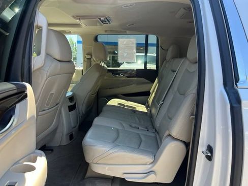 Used 2017 Cadillac Escalade ESV Premium Luxury AWD/4WD image 14