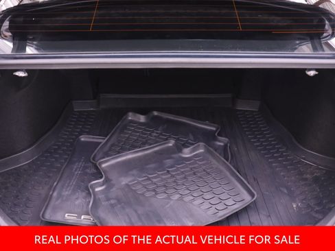 Used 2018 Toyota Camry SE w/ Moonroof Package FWD image 13