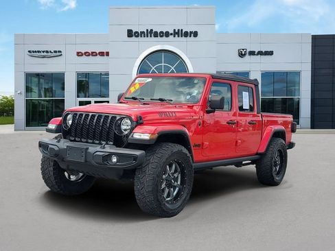 Used 2023 Jeep Gladiator Sport AWD/4WD image 3