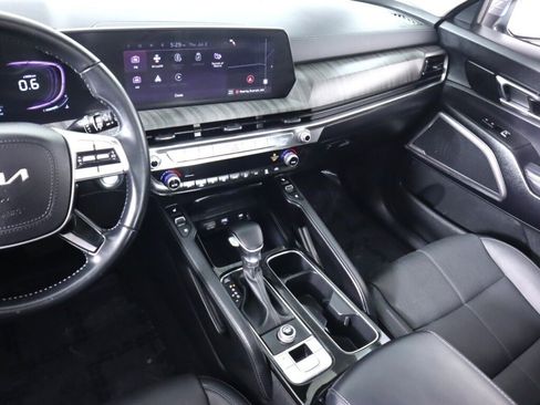 Used 2024 Kia Telluride EX w/ EX Captain's Chair Package FWD image 33