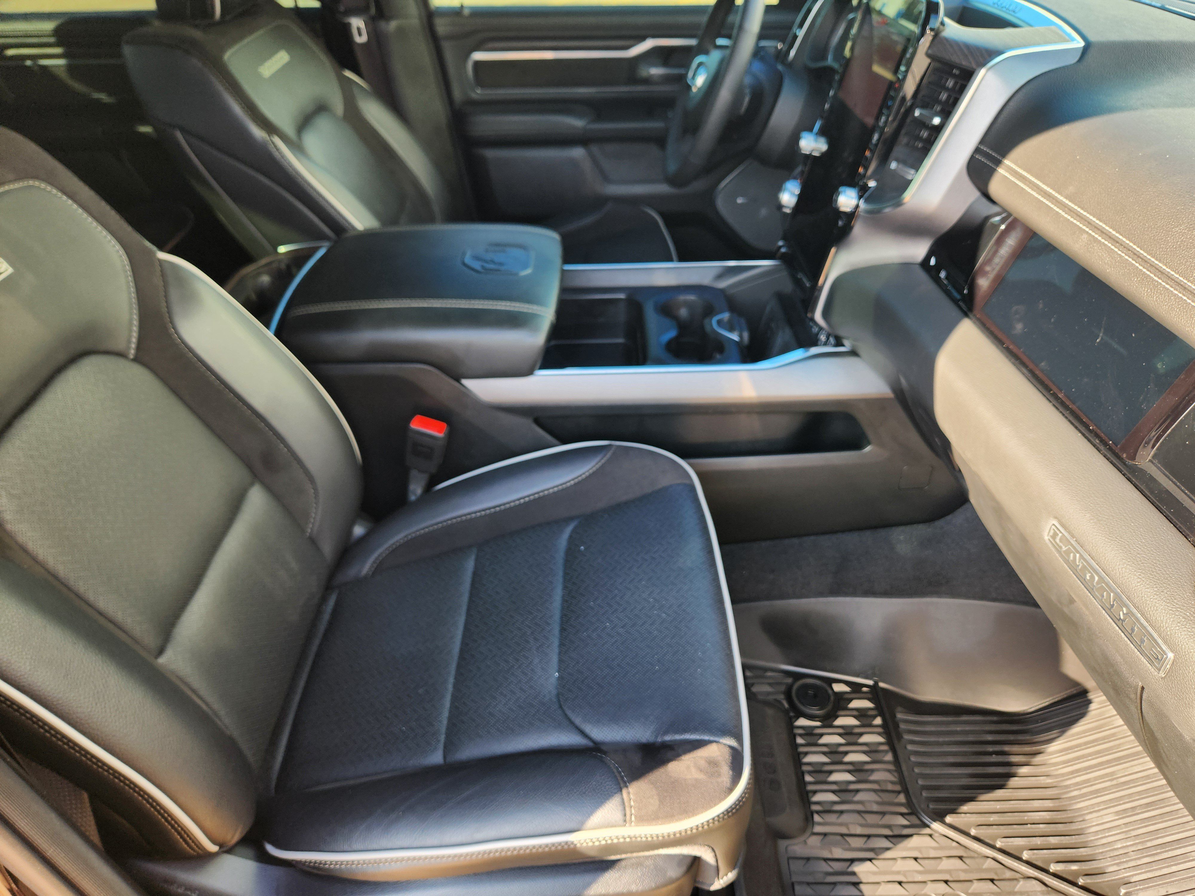 Used 2025 RAM 1500 Laramie AWD/4WD image 10