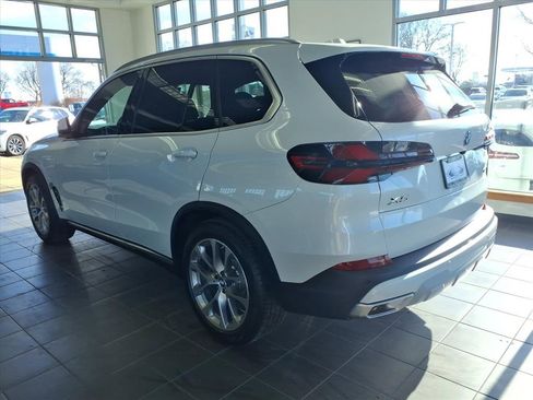 New 2026 BMW X5 xDrive50e image 5