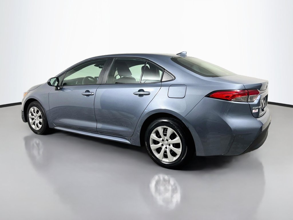 Used 2025 Toyota Corolla LE FWD image 5