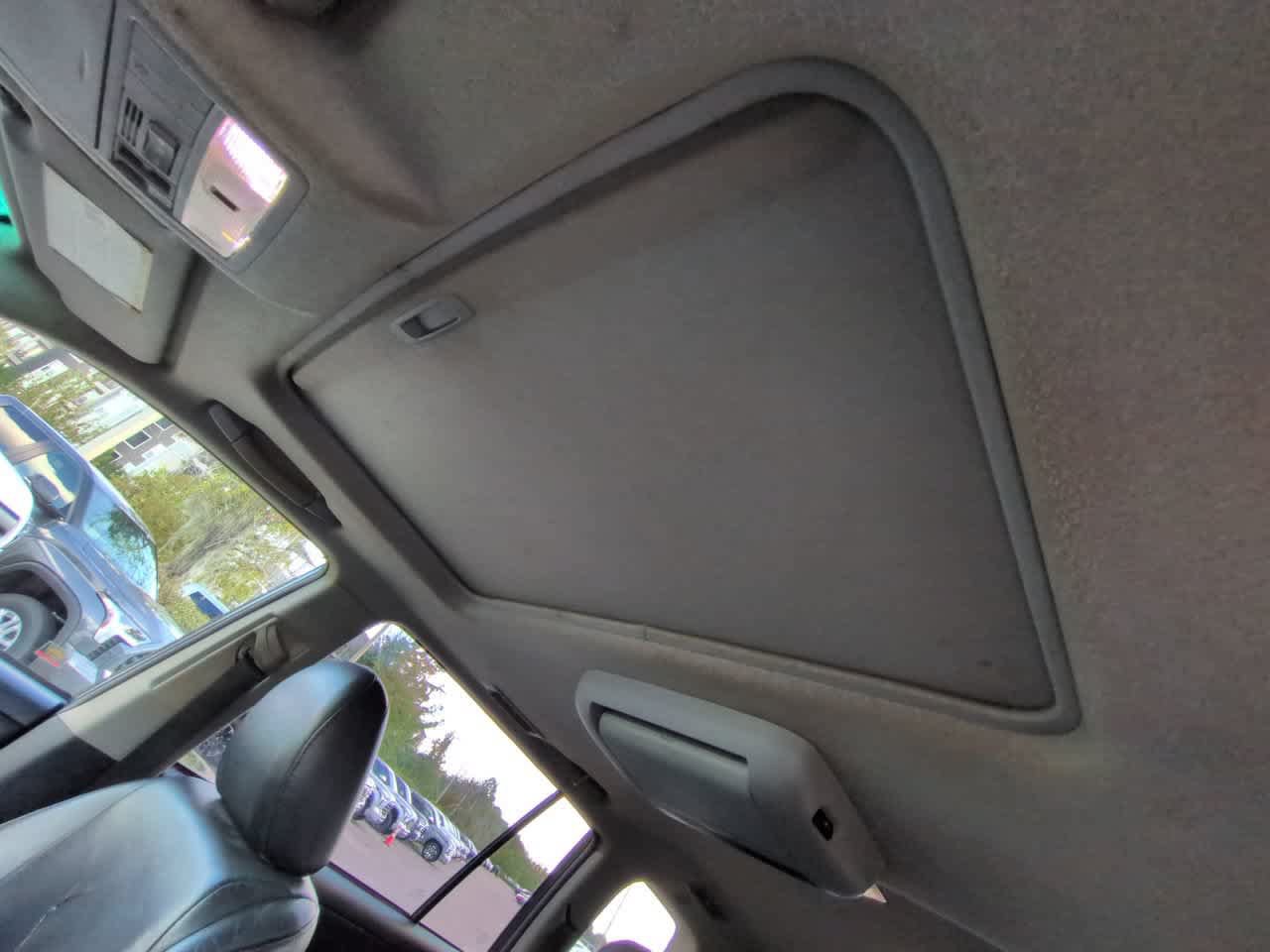 Used 2011 Toyota Highlander Limited w/ Tow Pkg FWD image 19