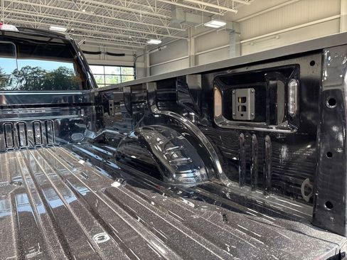 Used 2024 Ford F250 Lariat image 11