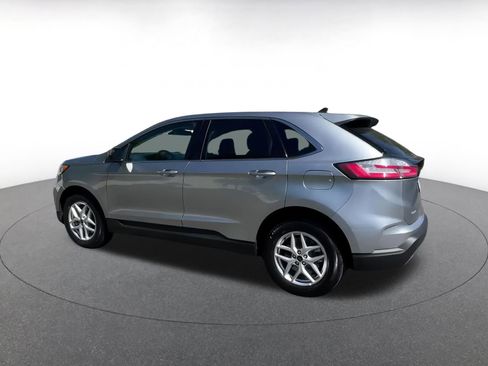 Used 2024 Ford Edge SEL image 10