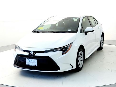 Certified 2023 Toyota Corolla LE image 2