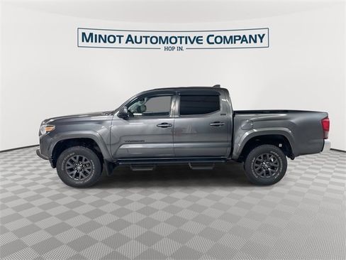 Used 2022 Toyota Tacoma SR5 image 5
