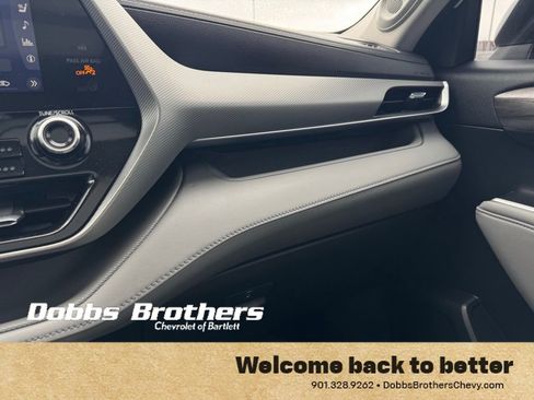 Used 2021 Toyota Highlander Platinum image 32