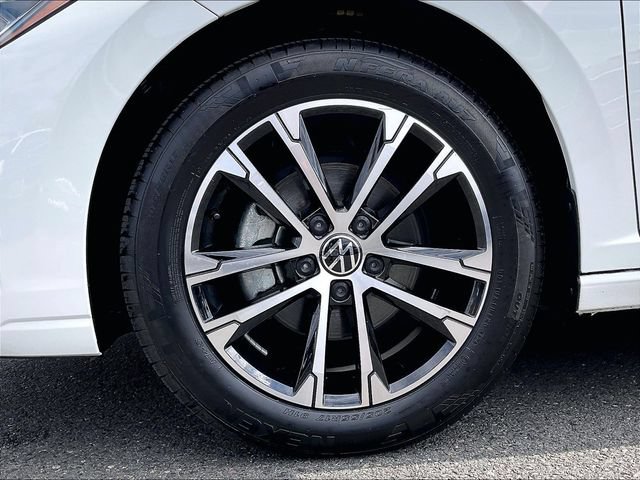 Certified 2025 Volkswagen Jetta Sport FWD image 11