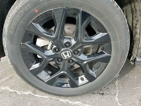 Used 2025 Honda HR-V Sport image 8