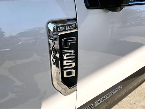 Used 2017 Ford F250 King Ranch w/ King Ranch Ultimate Package AWD/4WD image 9