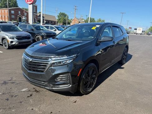 Used 2024 Chevrolet Equinox LS w/ LS Convenience Package AWD/4WD image 3