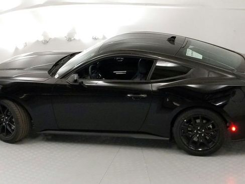 New 2025 Ford Mustang Premium image 18