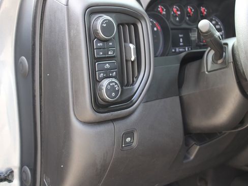 Used 2020 Chevrolet Silverado 1500 Custom w/ Custom Max Trailering Package image 20