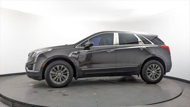 Used 2017 Cadillac XT5 Luxury w/ Driver Awareness Package FWD image 3
