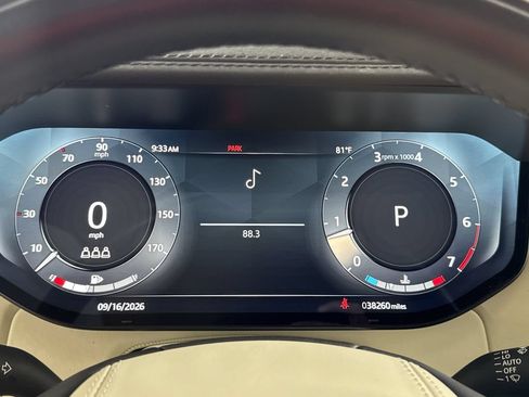 Used 2023 Land Rover Range Rover SE AWD/4WD image 25
