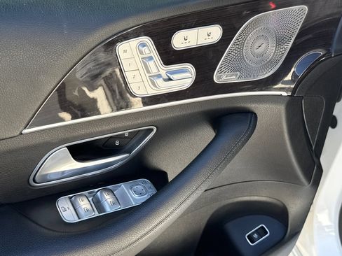 Used 2021 Mercedes-Benz GLE 450 4MATIC w/ AMG Line Exterior image 18
