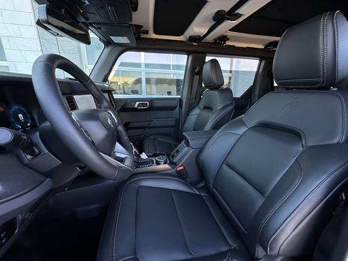 New 2025 Ford Bronco Badlands image 30