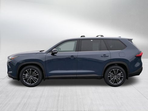Certified 2024 Toyota Grand Highlander AWD Hybrid image 4