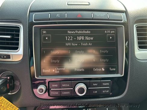Used 2015 Volkswagen Touareg VR6 AWD/4WD image 41