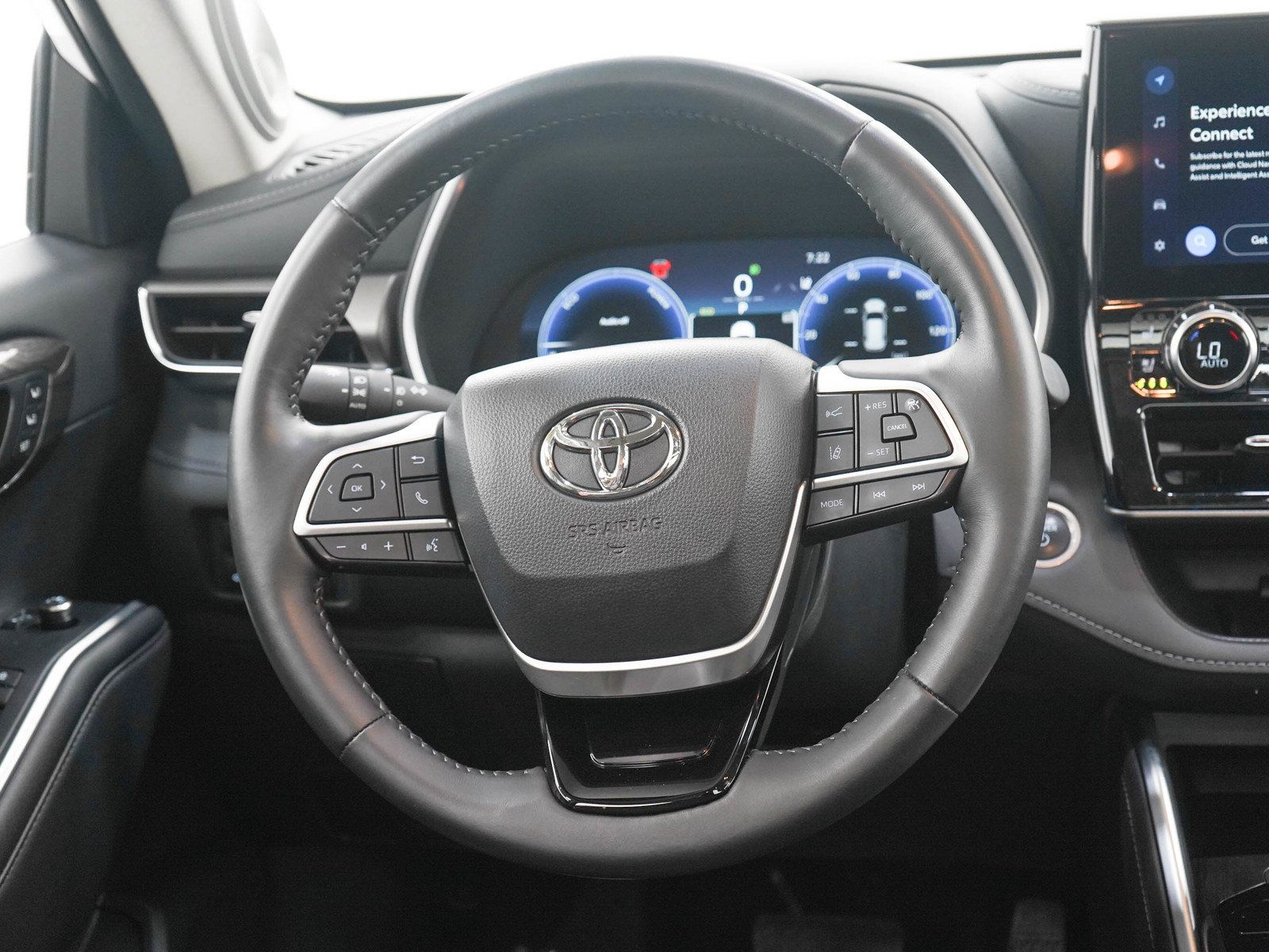 Used 2024 Toyota Highlander Limited AWD/4WD image 19
