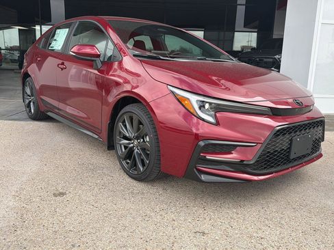 New 2026 Toyota Corolla SE image 2