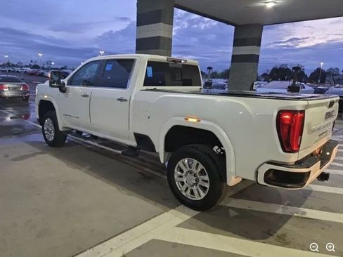 Used 2020 GMC Sierra 2500 Denali w/ Denali Ultimate Package image 2