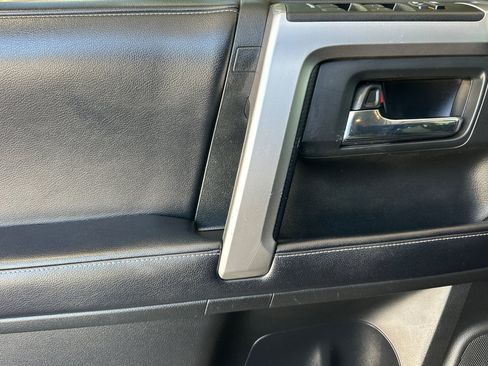 Used 2019 Toyota 4Runner SR5 AWD/4WD image 12