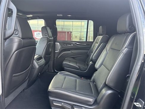 Used 2021 Cadillac Escalade ESV Sport w/ Driver Assist Tech Package image 10