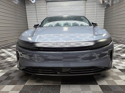 Used 2024 Lucid Air Pure RWD image 3
