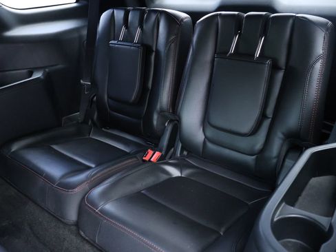 Used 2018 Ford Explorer Sport w/ Equipment Group 401A AWD/4WD image 13