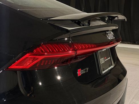 Used 2024 Audi RS 7 Performance AWD/4WD image 31