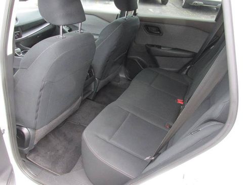 Used 2023 Nissan Rogue S AWD/4WD image 9
