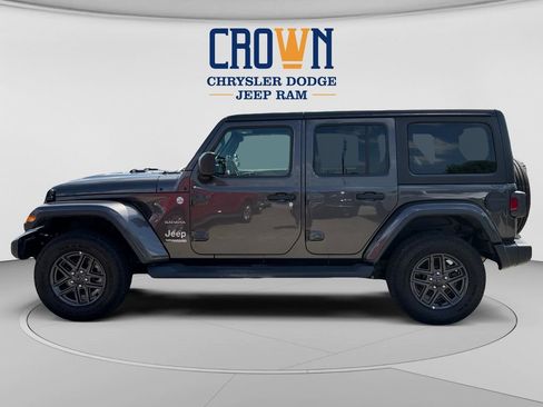 Used 2020 Jeep Wrangler Unlimited Sahara AWD/4WD image 6