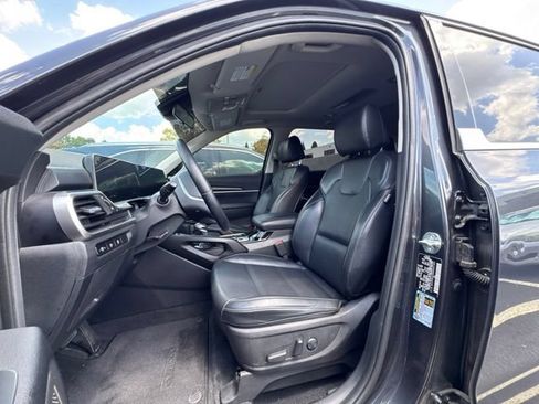 Used 2024 Kia Telluride S w/ S Sunroof Package FWD image 7