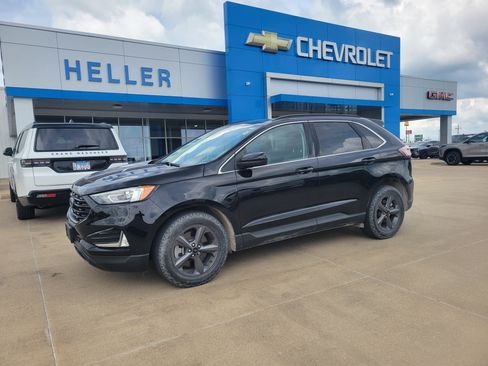 Used 2022 Ford Edge SEL w/ Sport Appearance Package AWD/4WD image 3