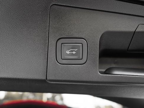 Used 2025 Cadillac XT5 Luxury FWD image 44