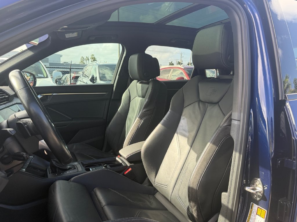 Used 2021 Audi Q3 2.0T Premium w/ Convenience Package AWD/4WD image 9