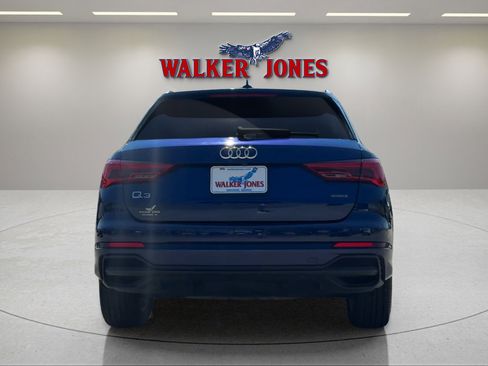 Used 2023 Audi Q3 2.0T Premium image 4